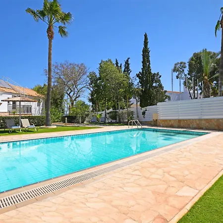 Semesterbostad Greenway - Large Private Pool