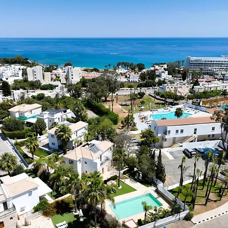 Greenway - Large Private Pool * Protaras